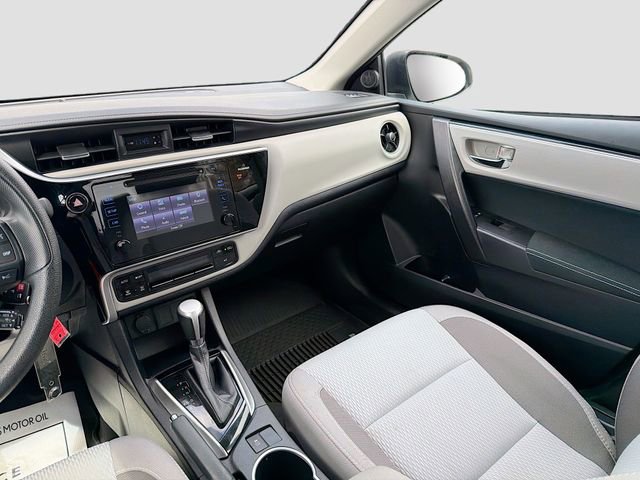 Used 2017 Toyota Corolla LE image 22
