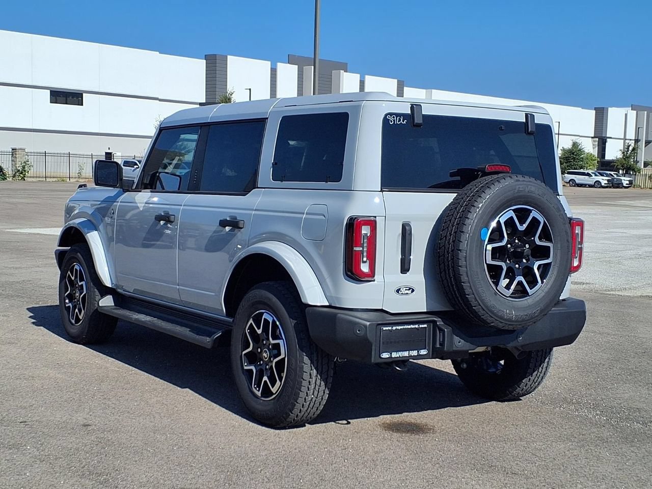 New 2026 Ford Bronco Outer Banks AWD/4WD image 6