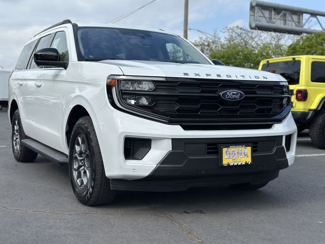Certified 2025 Ford Expedition Active AWD/4WD image 47