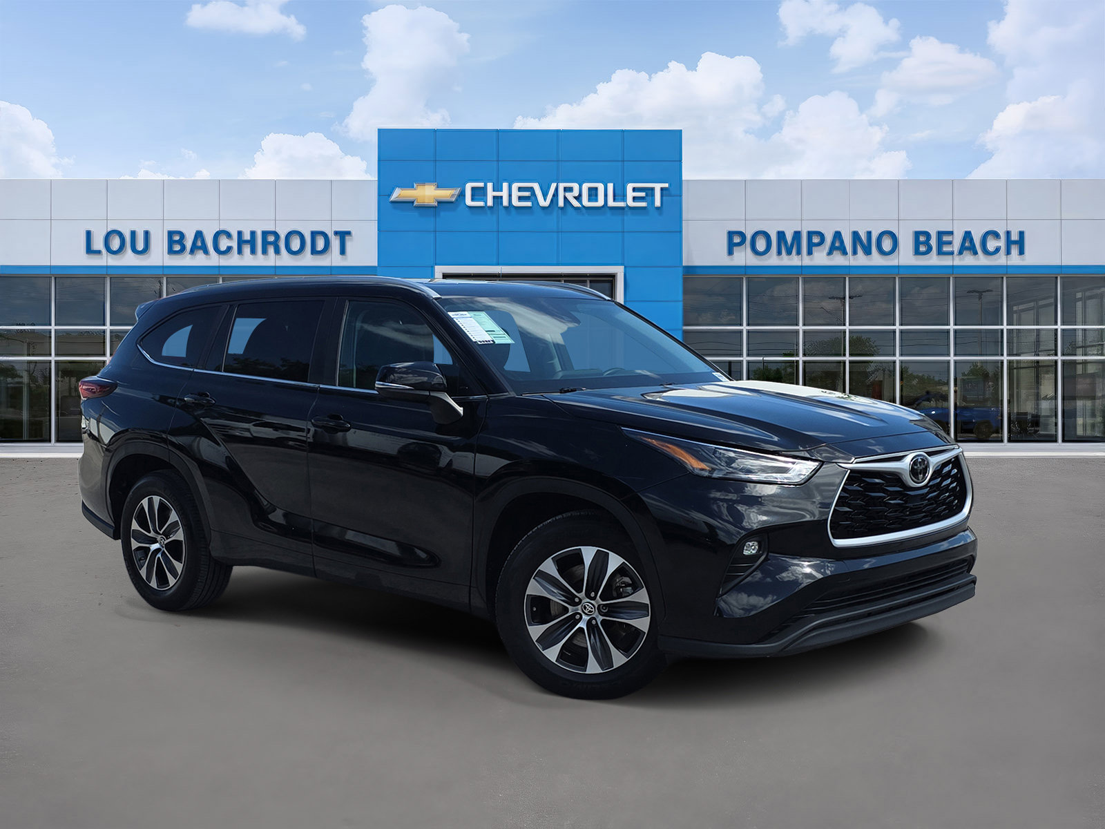 Used 2024 Toyota Highlander XLE