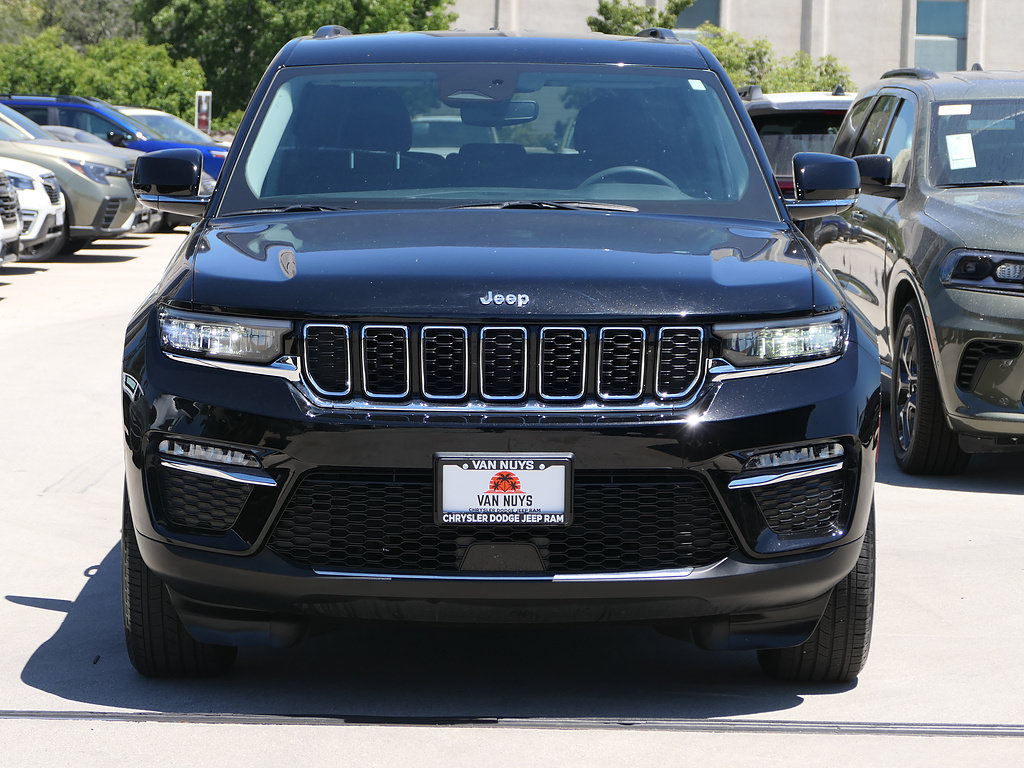 Used 2023 Jeep Grand Cherokee Limited AWD/4WD image 6