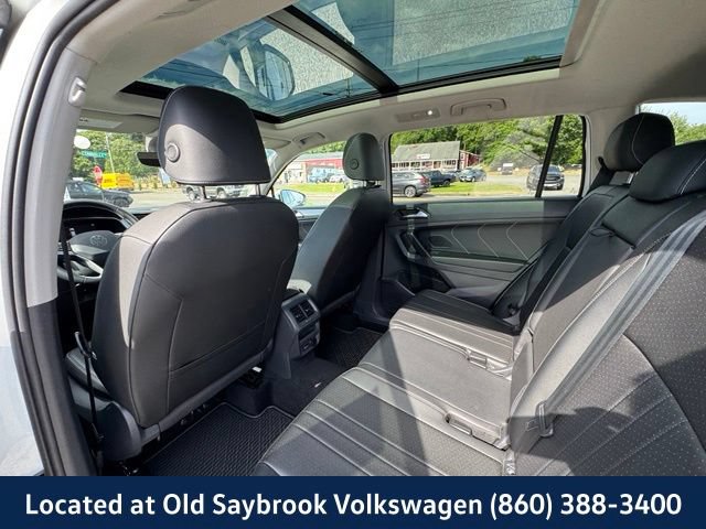 Certified 2023 Volkswagen Tiguan SE w/ Panoramic Sunroof Package AWD/4WD image 10