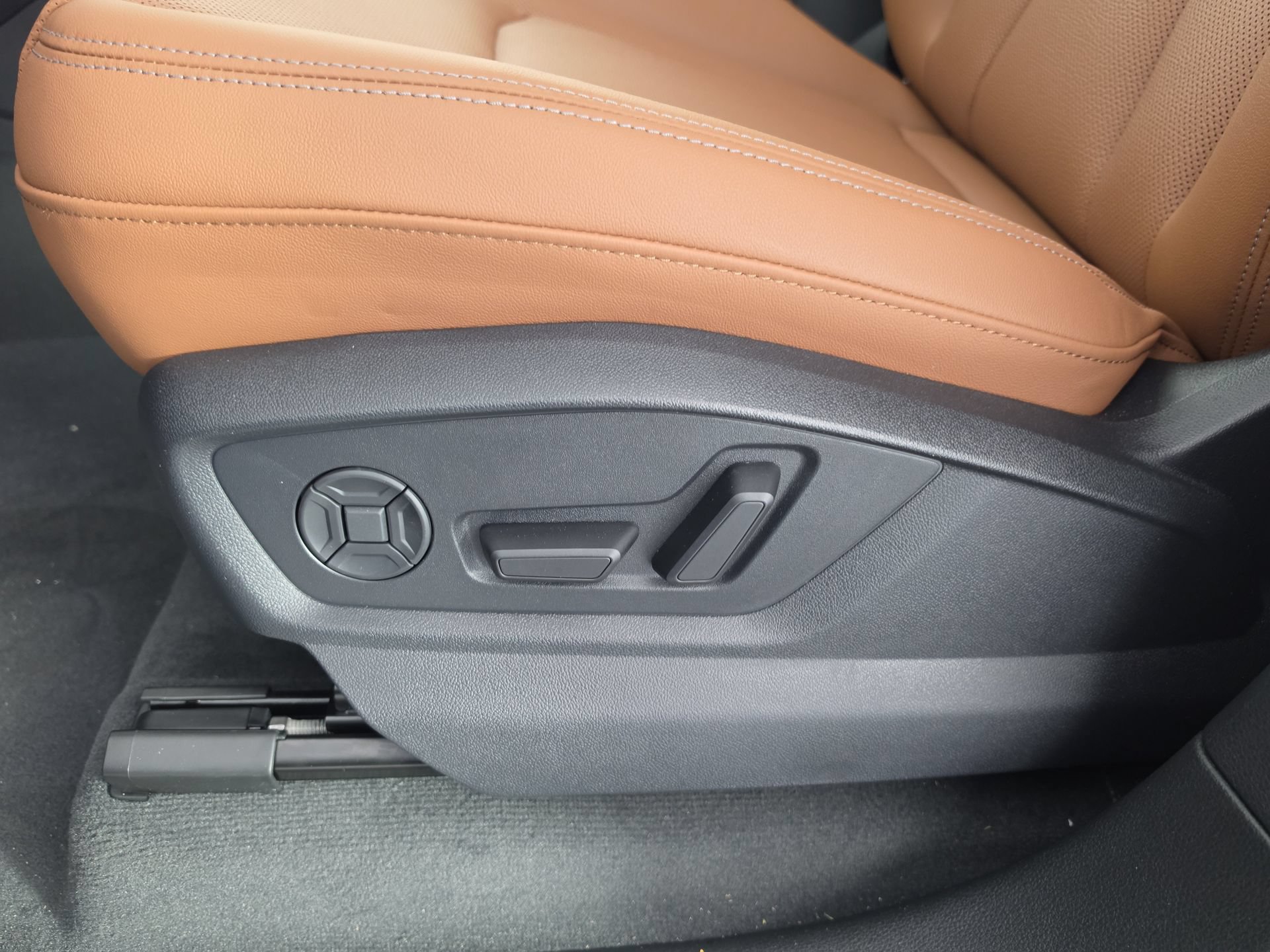 New 2026 Audi Q8 Premium Plus AWD/4WD image 16