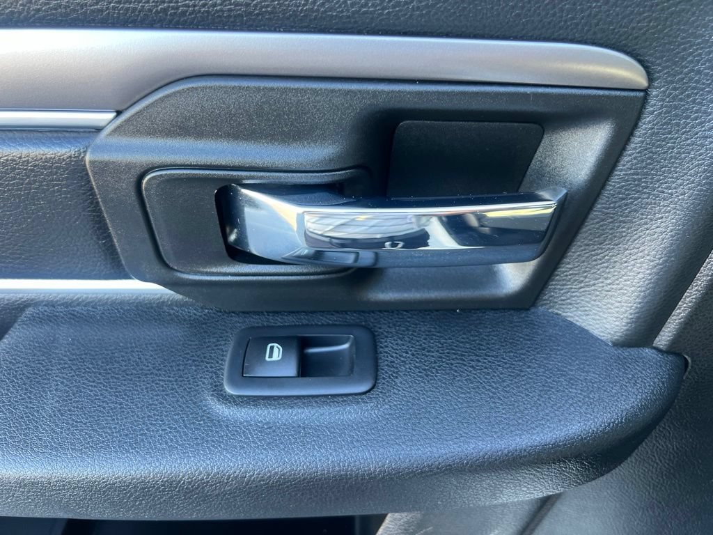 Used 2024 RAM 1500 Warlock RWD image 36