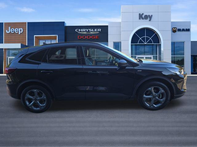 Used 2025 Ford Escape ST-Line AWD/4WD image 4