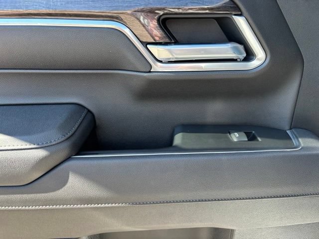 New 2026 Chevrolet Silverado 1500 LTZ w/ Technology Package AWD/4WD image 17