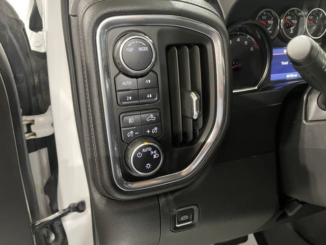 Used 2021 Chevrolet Silverado 1500 LT Trail Boss w/ Bed Protection Package image 11