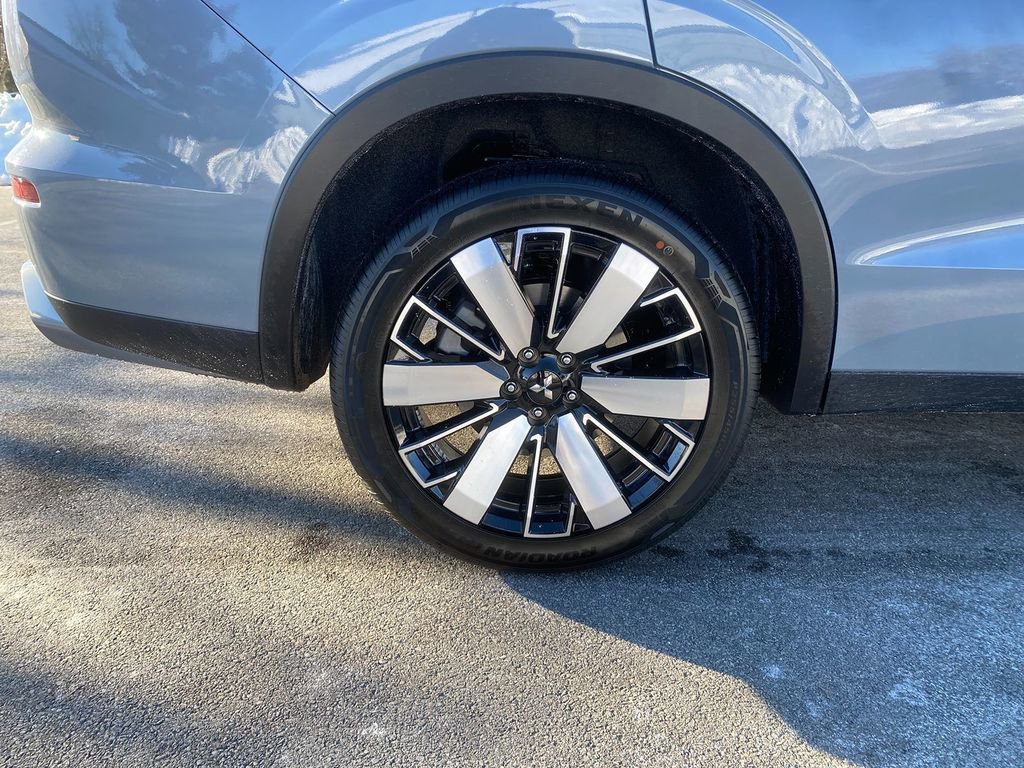 New 2026 Mitsubishi Outlander SE image 30