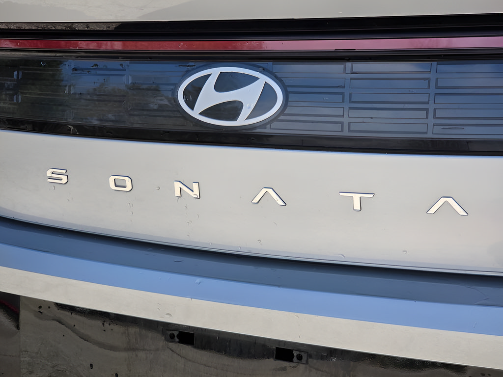 Used 2025 Hyundai Sonata SEL FWD image 12