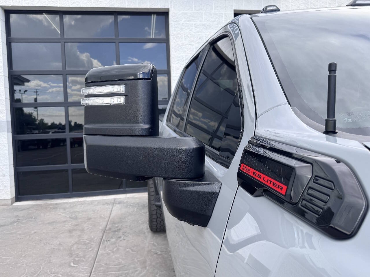 Used 2024 GMC Sierra 2500 AT4X AWD/4WD image 15