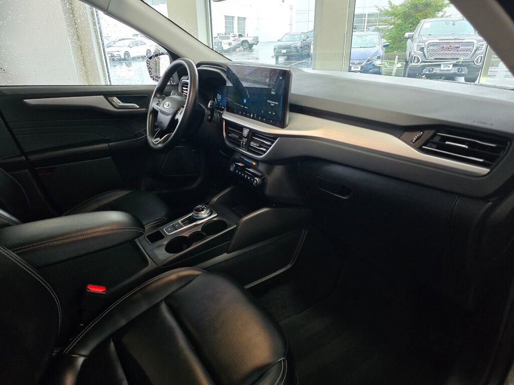 Used 2024 Ford Escape Platinum image 46