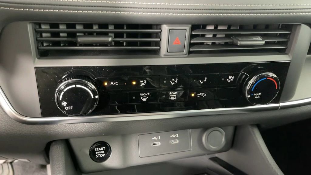 New 2025 Nissan Rogue S image 18