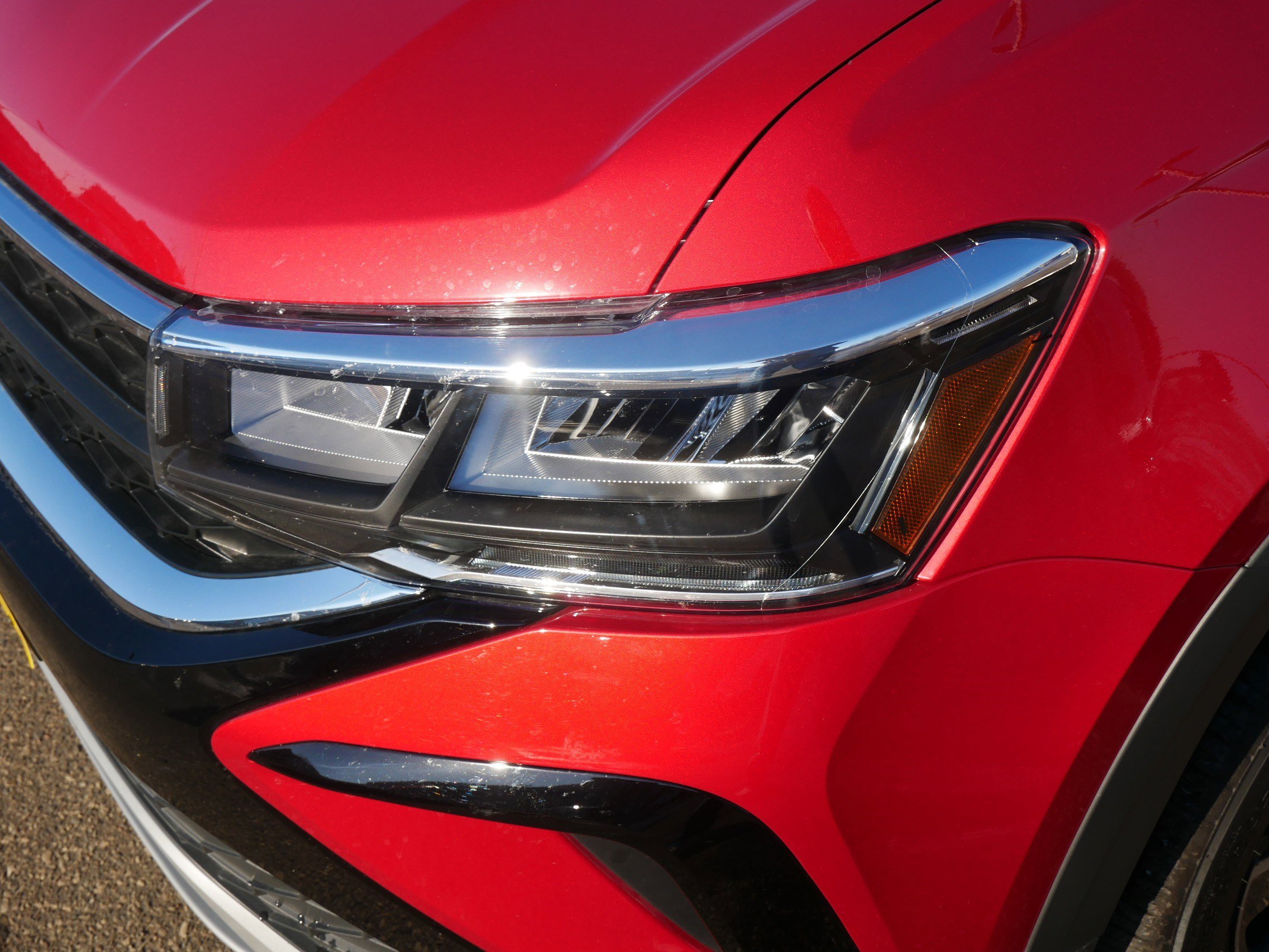 Used 2024 Volkswagen Taos SE image 16