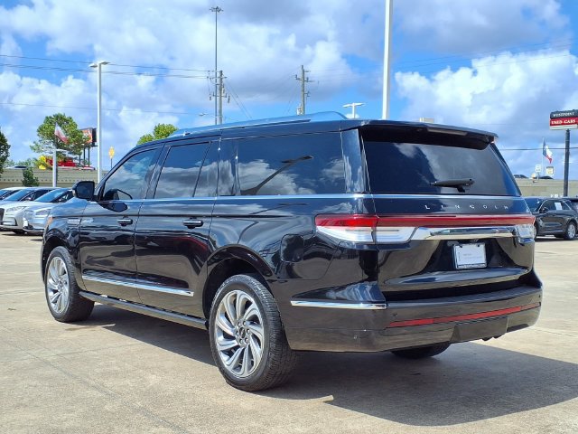 Used 2023 Lincoln Navigator L Reserve AWD/4WD image 23