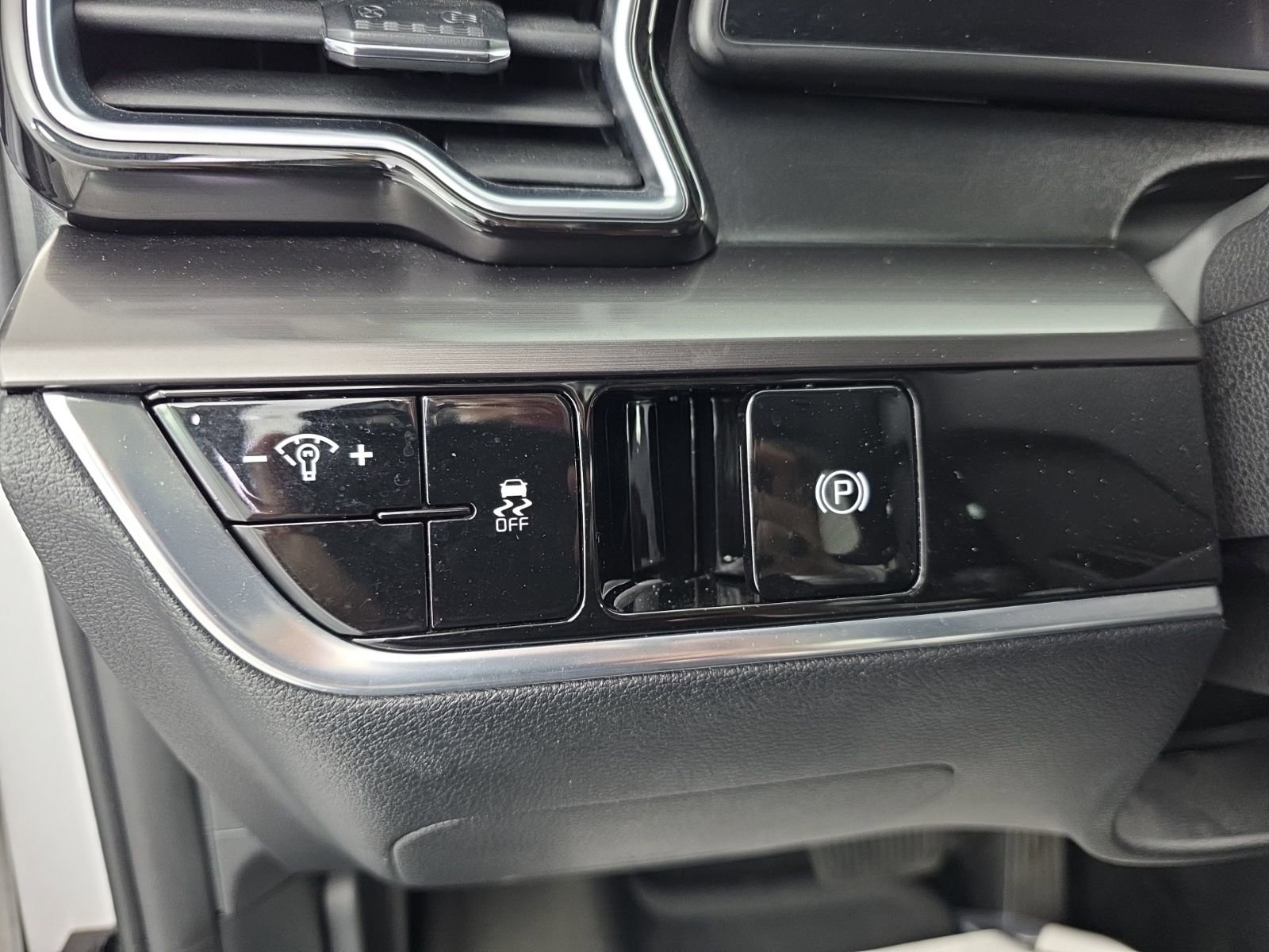 Used 2023 Kia Sportage EX image 11