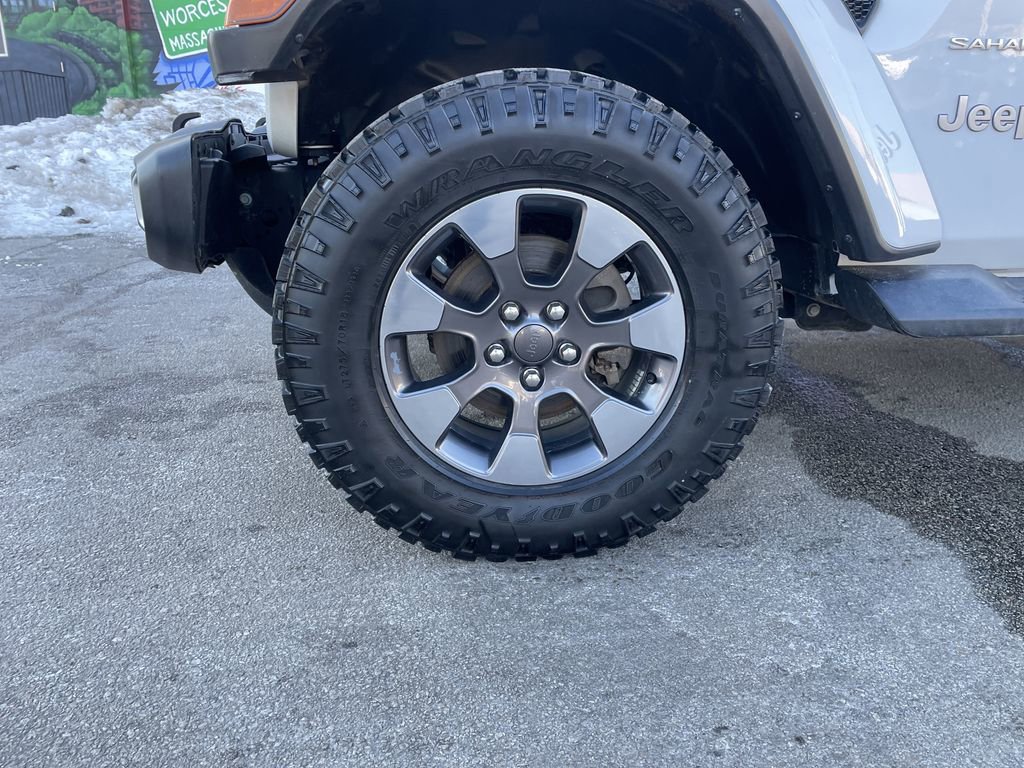 Certified 2018 Jeep Wrangler Unlimited Sahara image 9