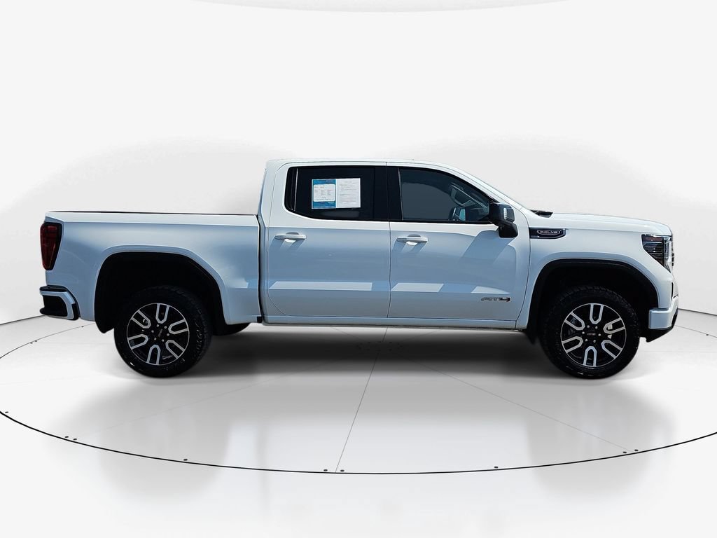 Used 2024 GMC Sierra 1500 AT4 w/ Technology Package AWD/4WD image 5