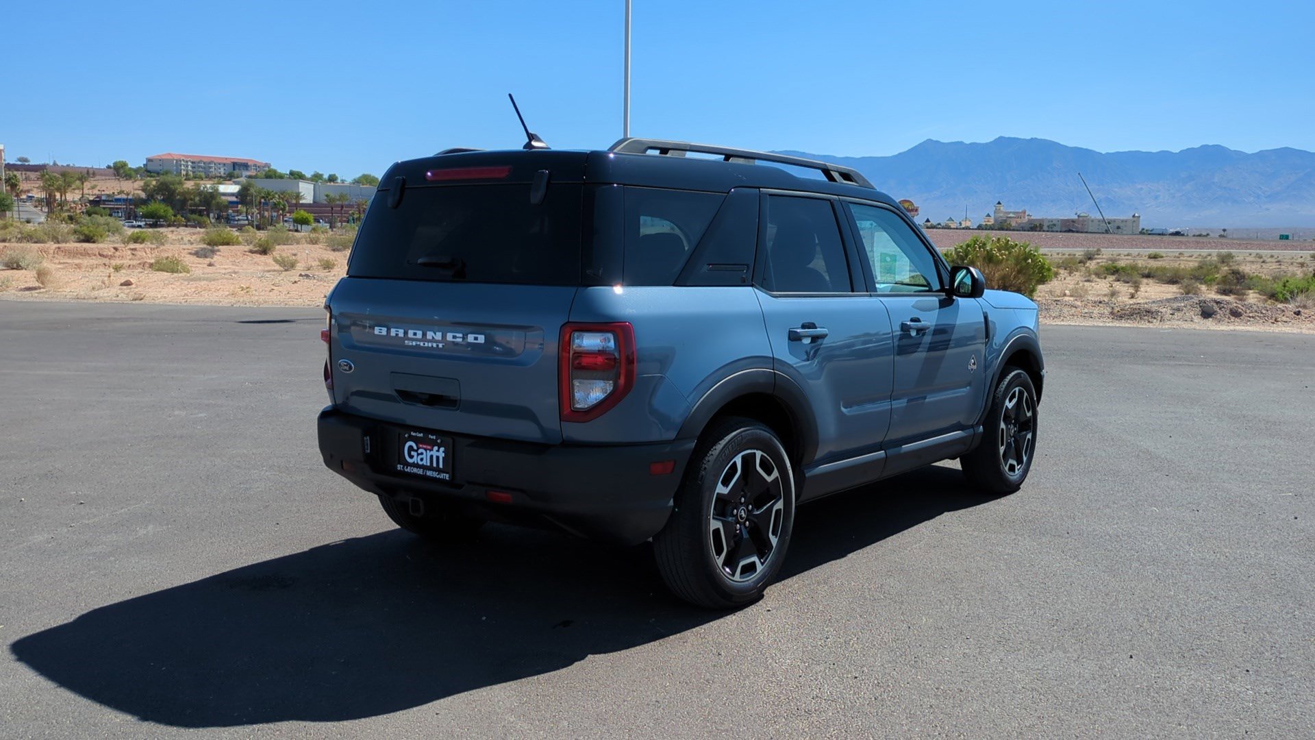 Used 2024 Ford Bronco Sport Outer Banks w/ Tech Package image 3