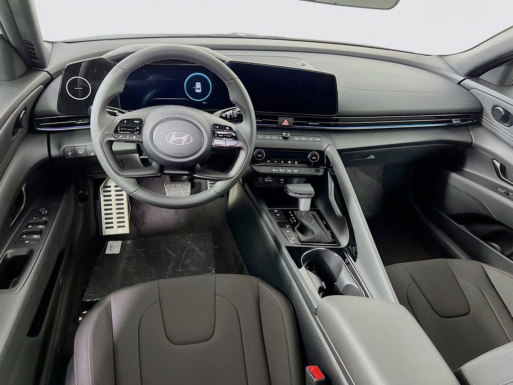 New 2025 Hyundai Elantra SEL w/ Cargo Package image 19