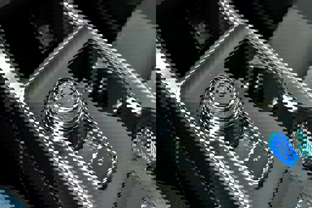 New 2024 Ford Edge SE w/ Black Appearance Package image 38