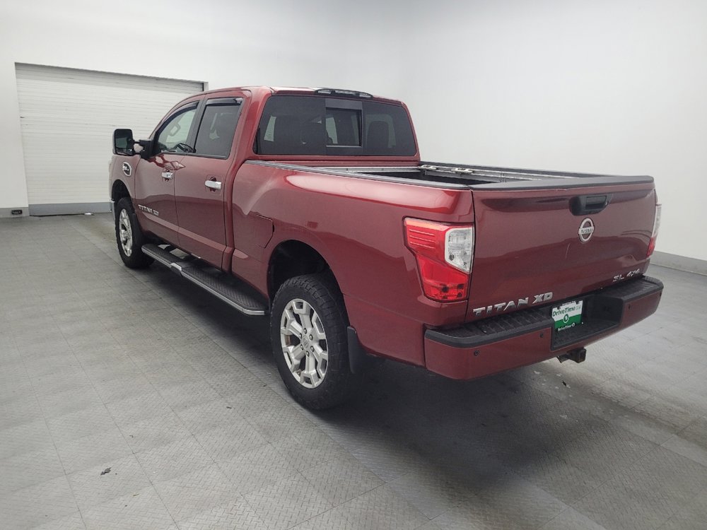 Used 2017 Nissan Titan SL image 5