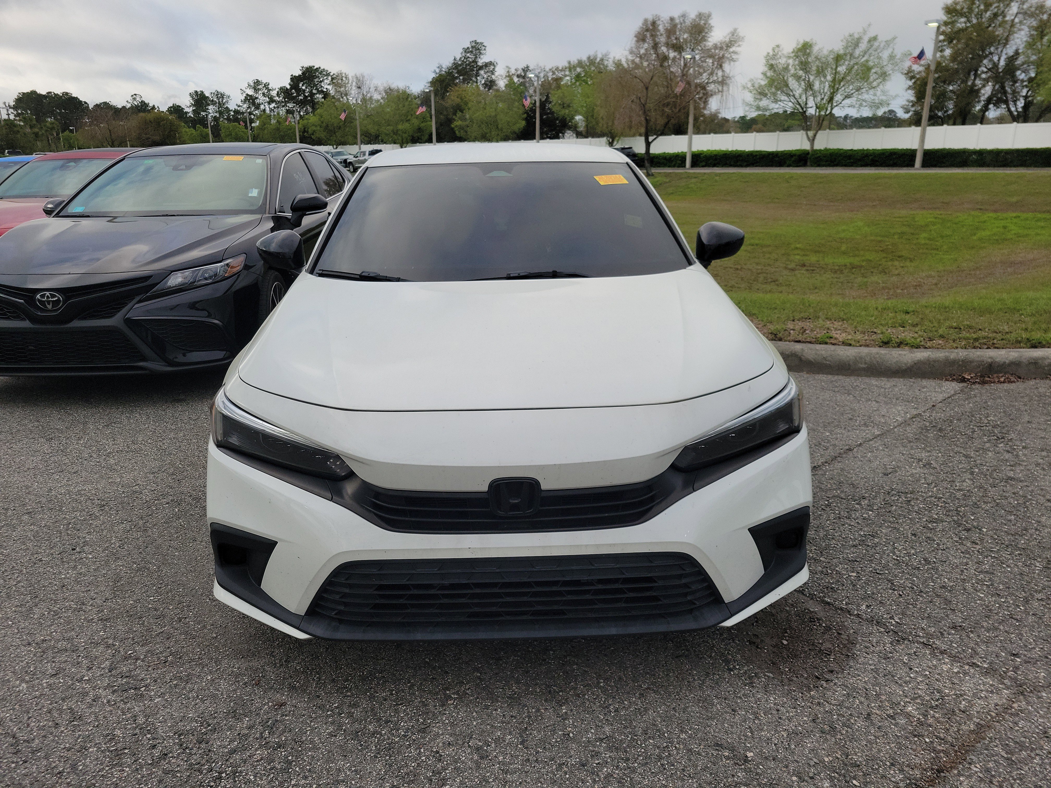 Used 2023 Honda Civic Sport image 2