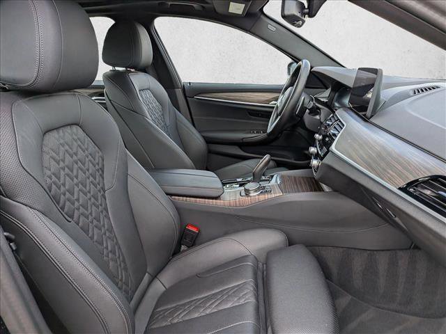 Used 2023 BMW 530e w/ M Sport Package RWD image 22
