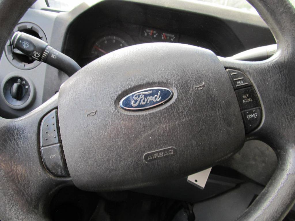 Used 2014 Ford E-250 and Econoline 250 w/ Power Group image 30