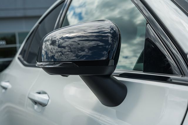 Used 2025 Volvo S60 B5 Plus image 15