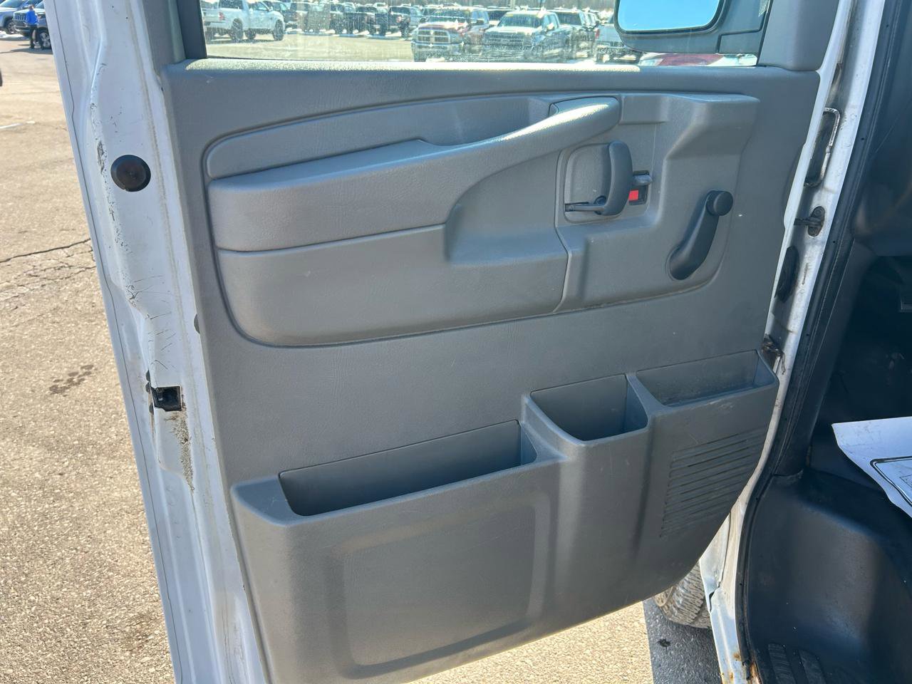 Used 2006 GMC Savana 2500 G2500 Cargo image 10