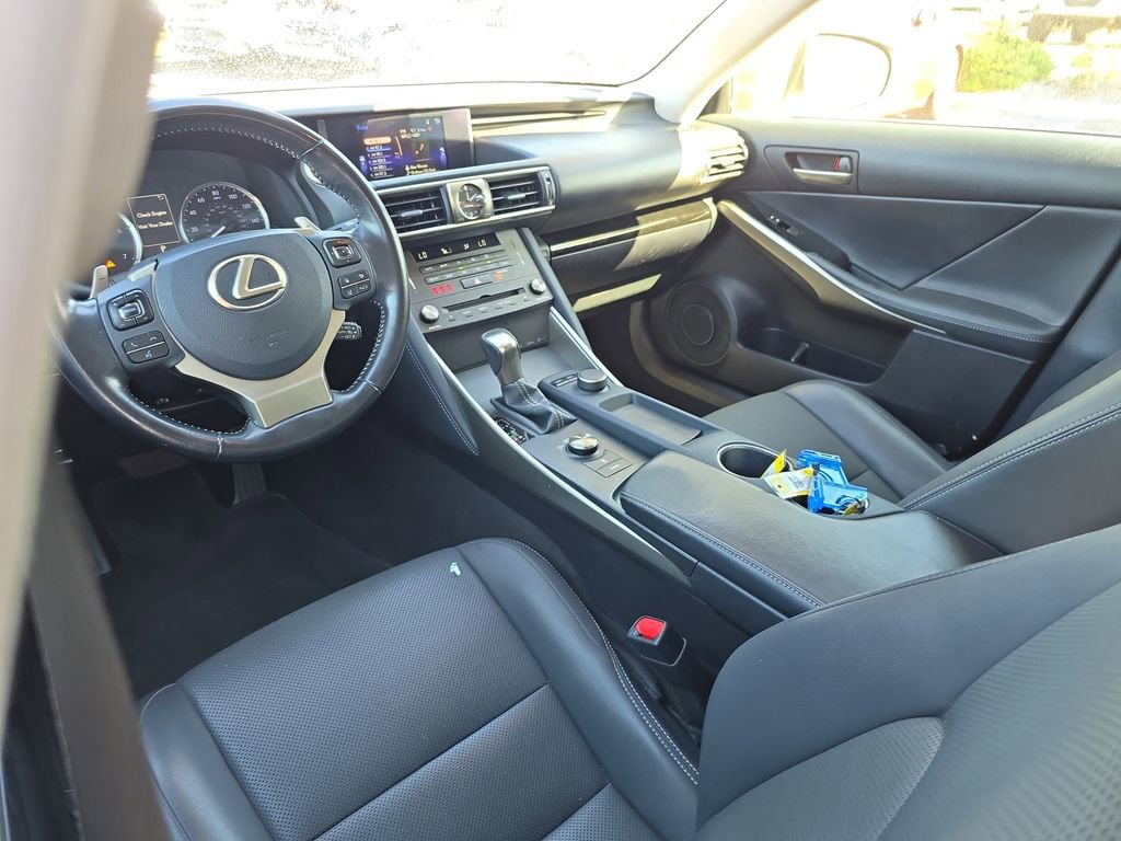 Used 2020 Lexus IS 300 image 9