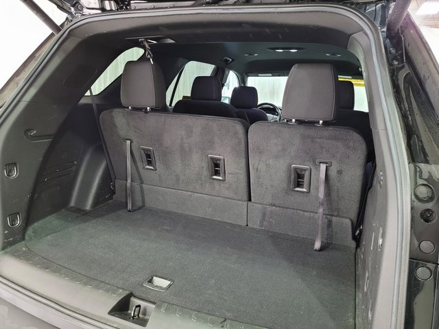 Used 2022 Chevrolet Traverse LT image 50