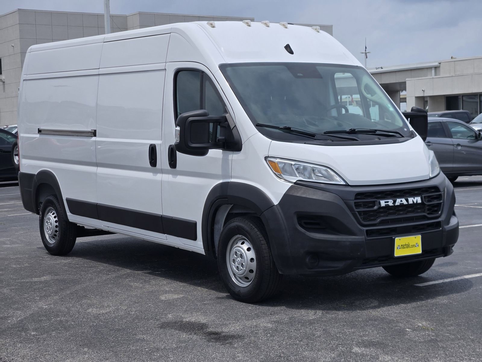 Used 2023 RAM ProMaster 2500 FWD image 3
