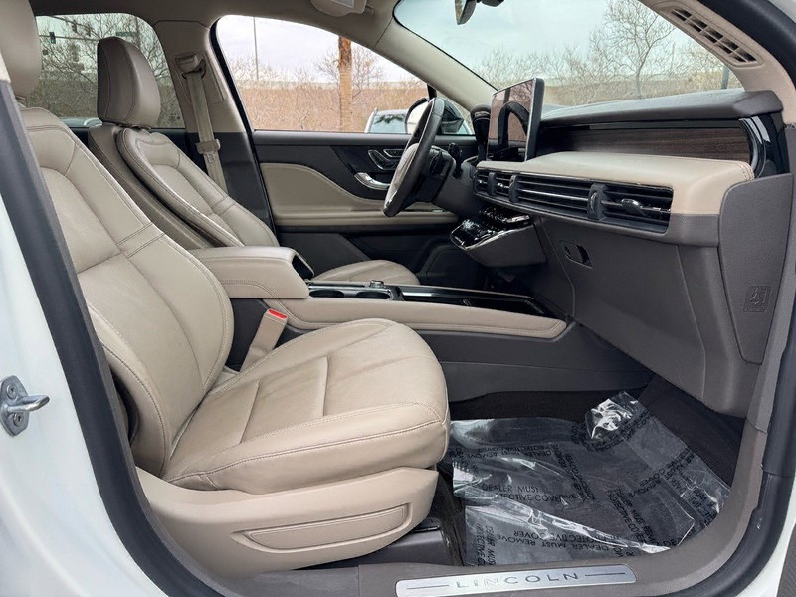 Used 2023 Lincoln Corsair Reserve w/ Equipment Group 201A image 24