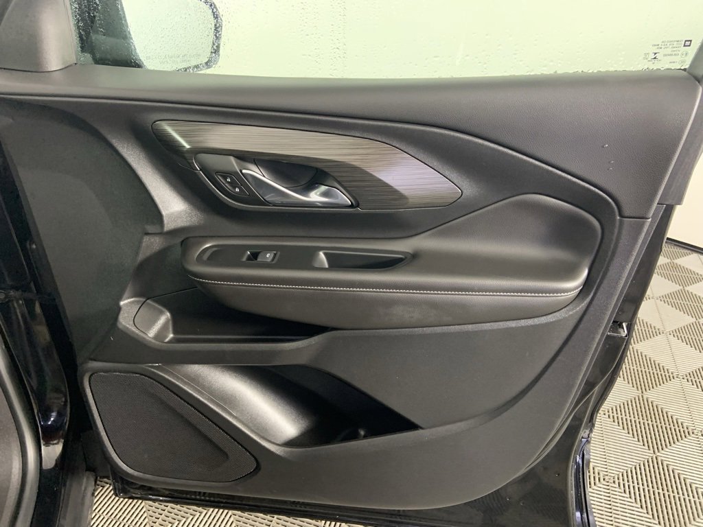 Used 2022 GMC Terrain SLT image 23