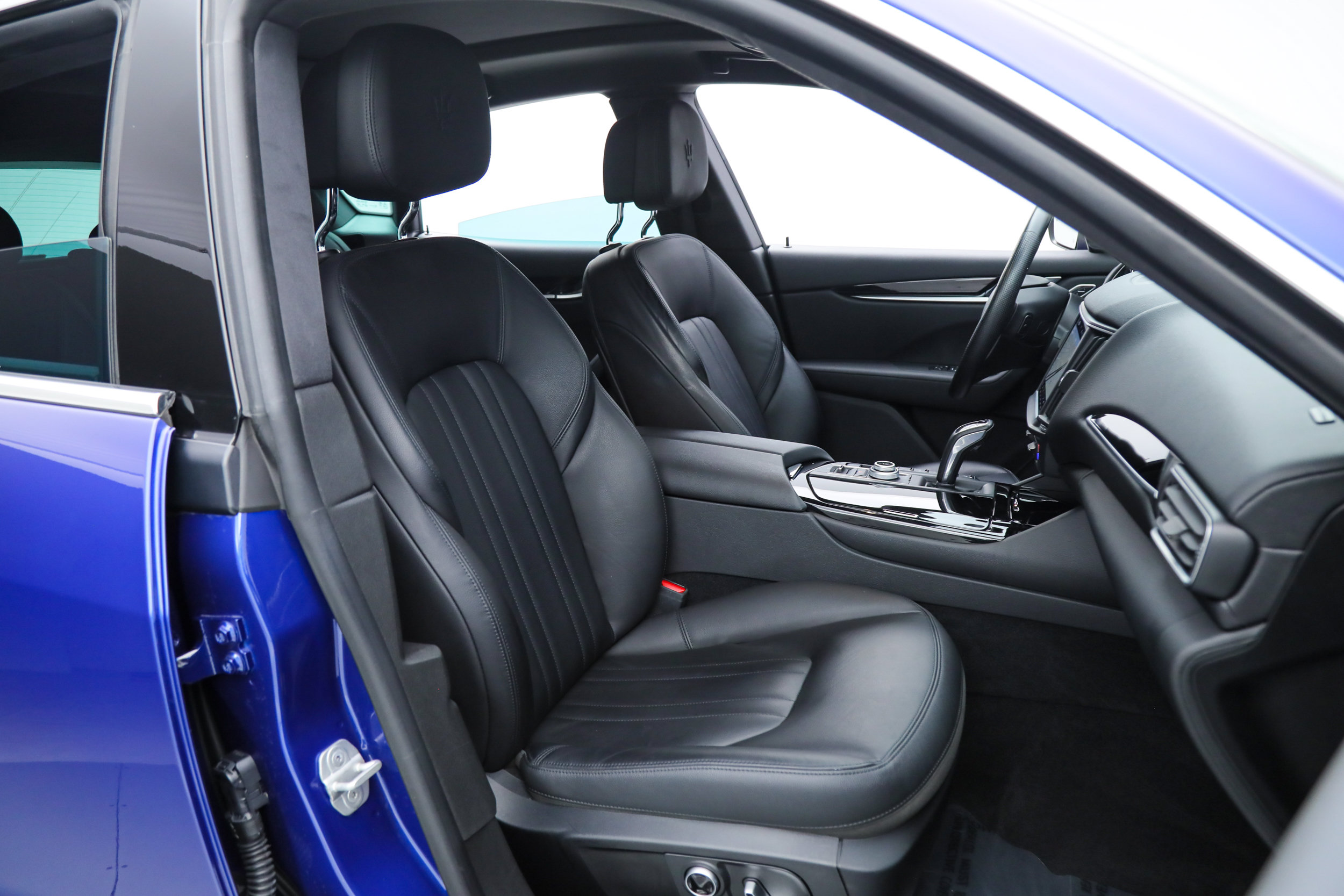Certified 2023 Maserati Levante GT AWD/4WD image 11