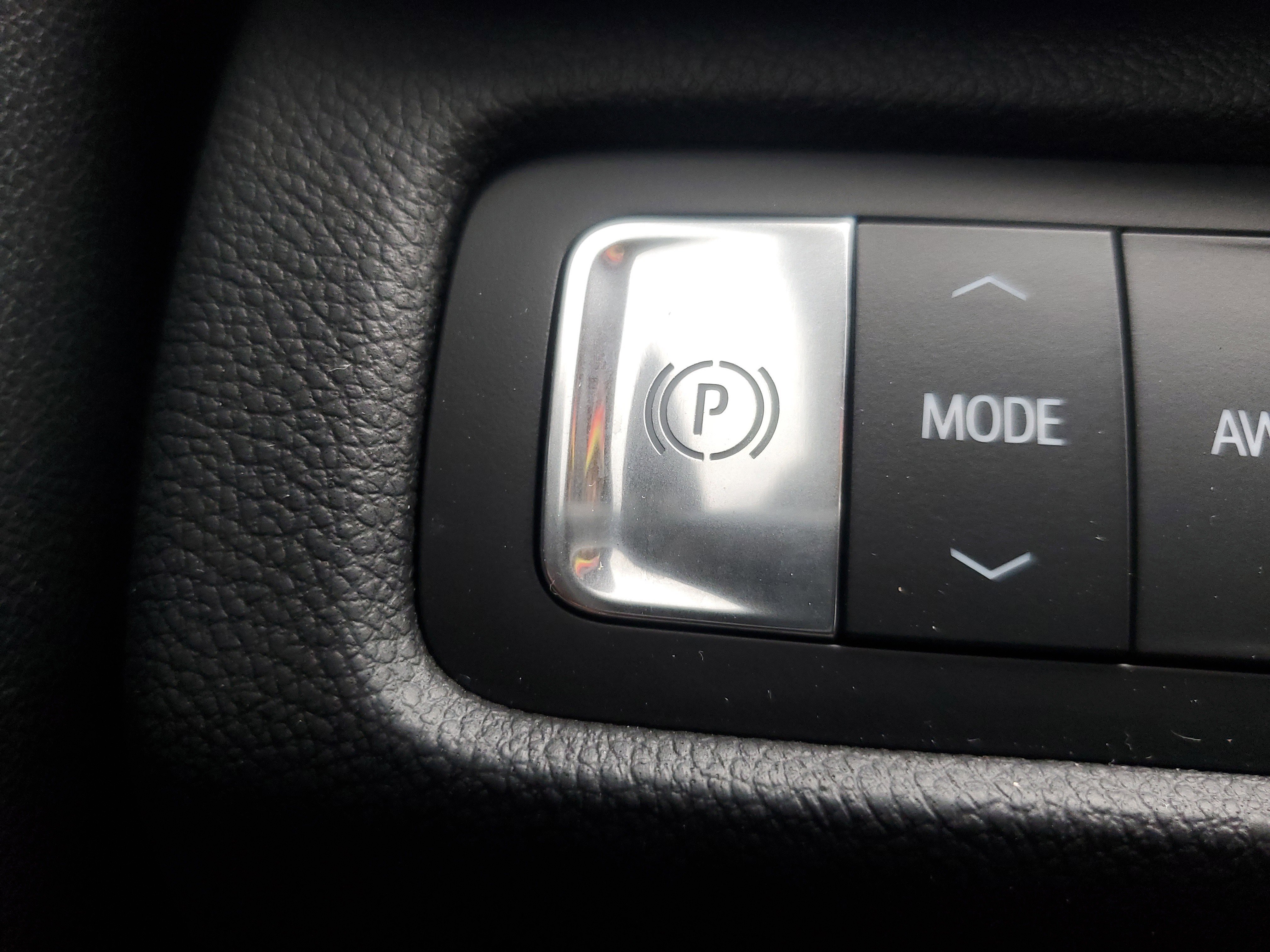 Used 2024 GMC Acadia AT4 image 31