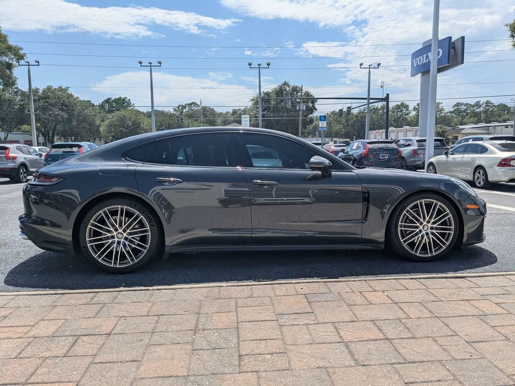 Used 2022 Porsche Panamera RWD image 7