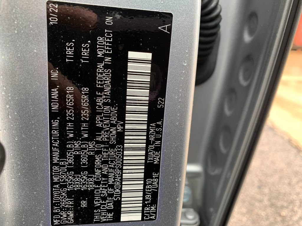 Used 2023 Toyota Highlander XLE FWD image 40