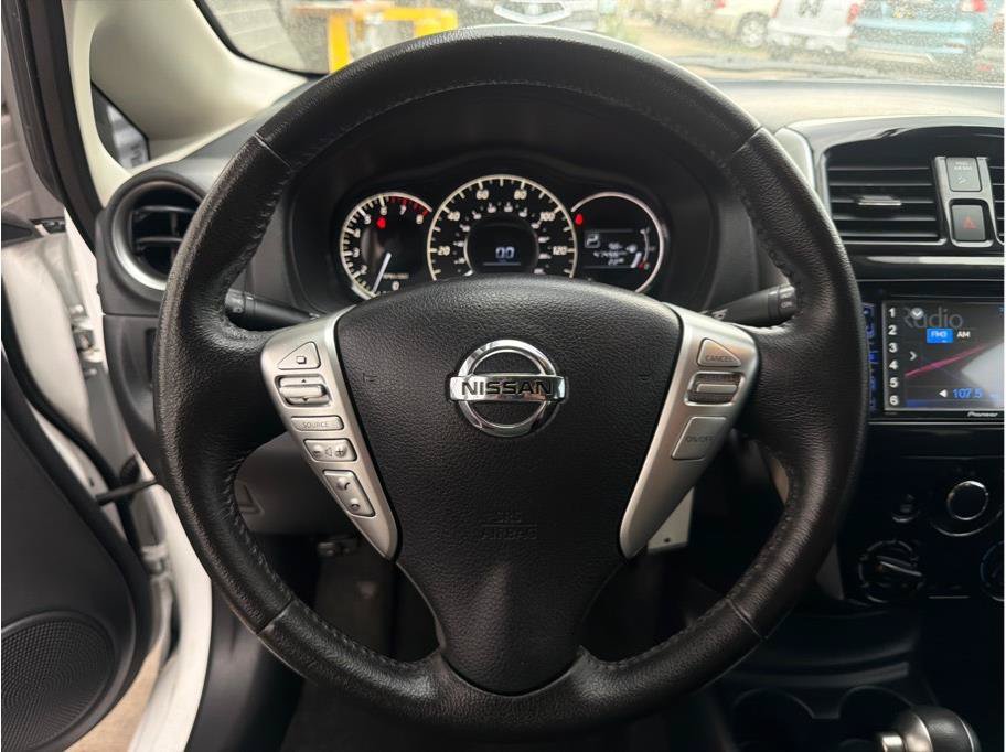 Used 2015 Nissan Versa Note SV FWD image 14