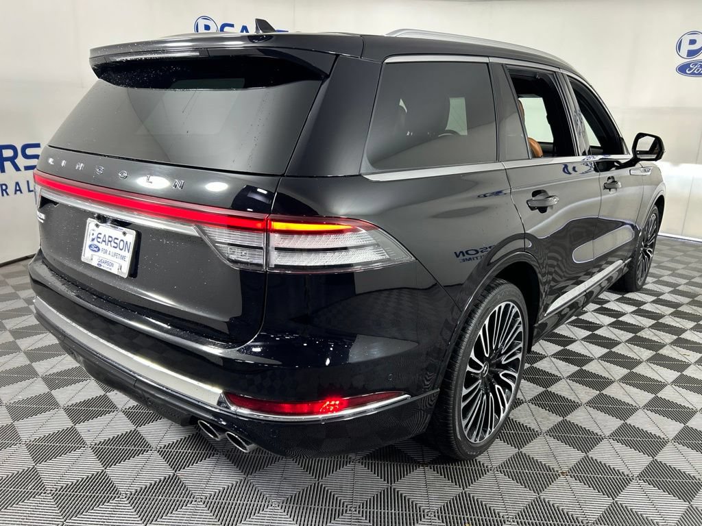 Used 2023 Lincoln Aviator Black Label w/ Dynamic Handling Package AWD/4WD image 4