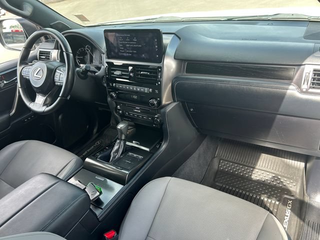 Used 2023 Lexus GX 460 w/ Black Line Special Edition AWD/4WD image 34