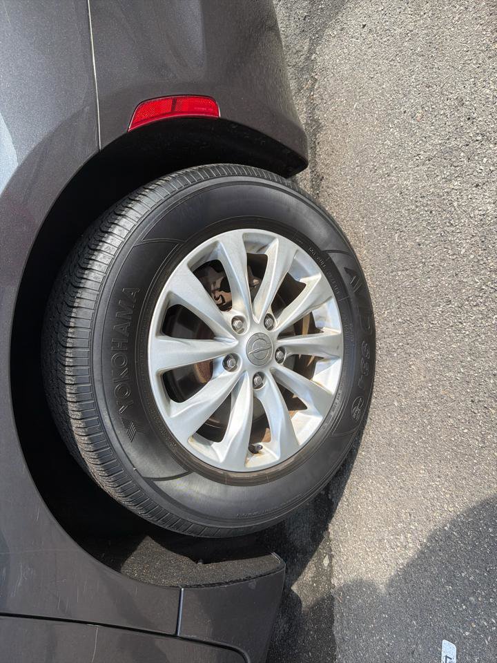 Used 2019 Chrysler Pacifica Touring-L FWD image 12