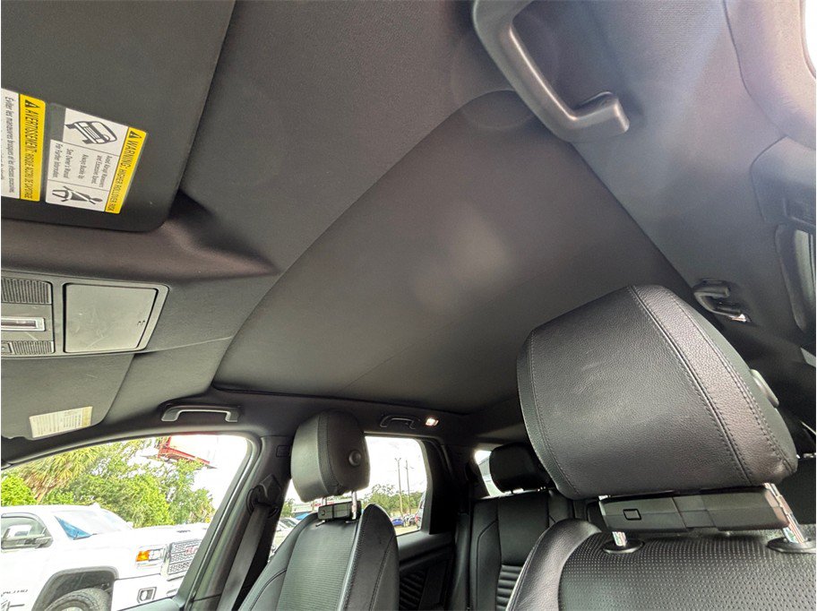 Used 2020 Land Rover Discovery Sport SE AWD/4WD image 37