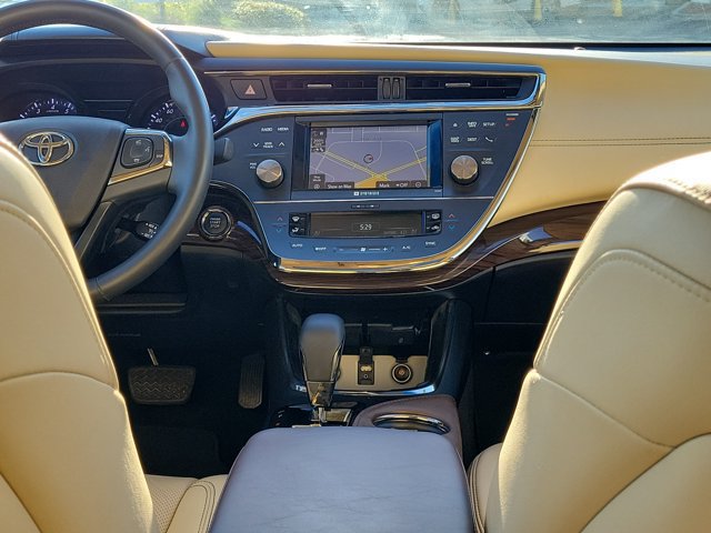 Used 2014 Toyota Avalon Limited FWD image 5