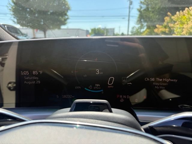 Certified 2024 Cadillac Lyriq Luxury AWD/4WD image 34