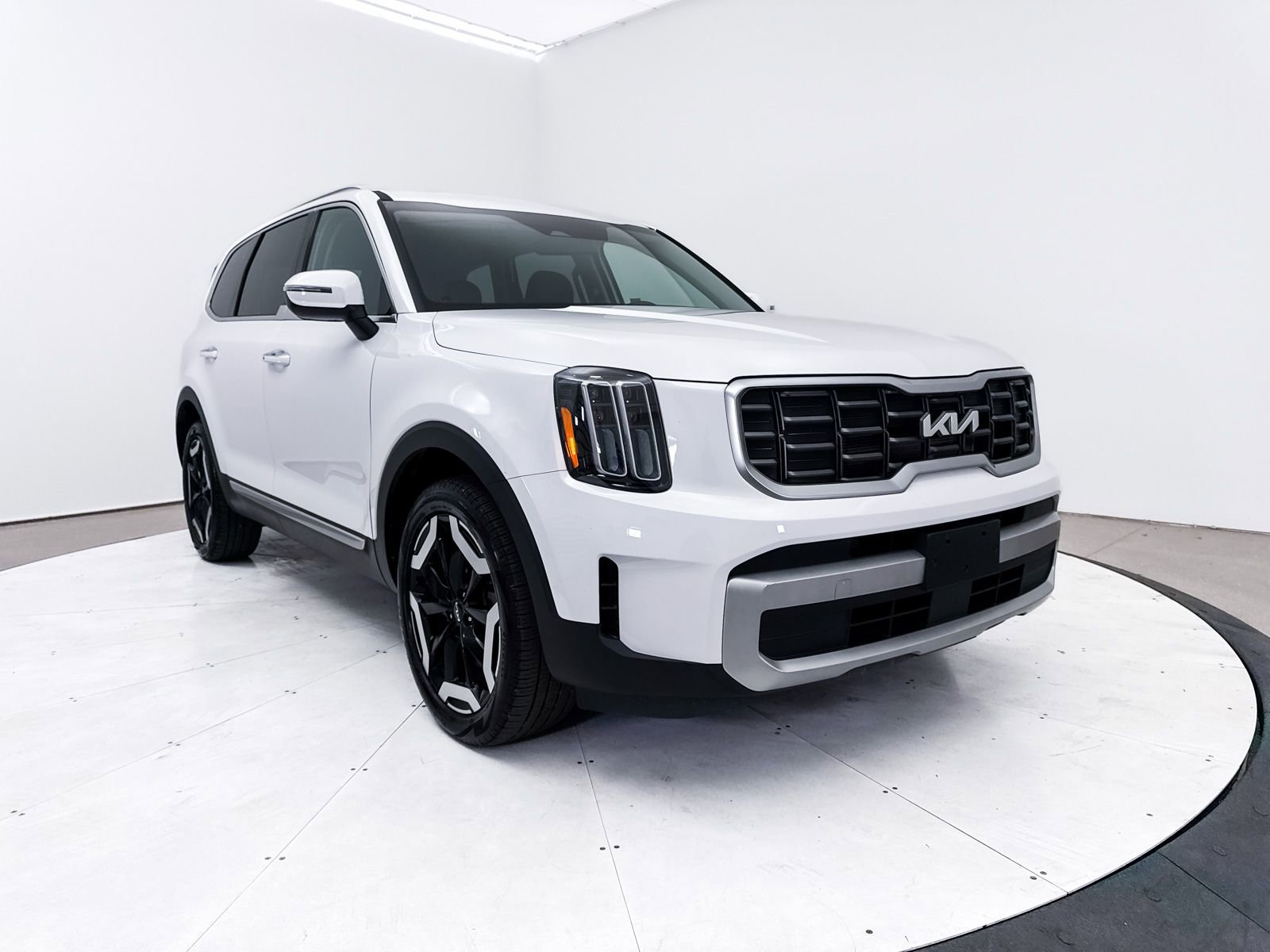 Used 2024 Kia Telluride S w/ S Sunroof Package image 13