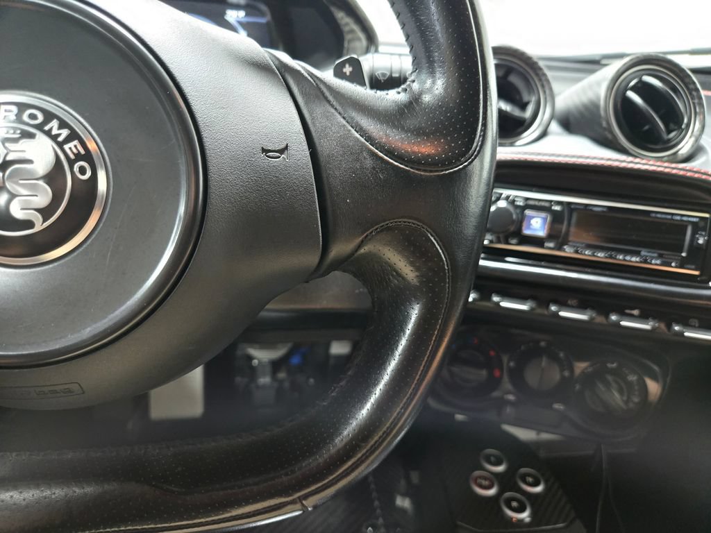 Used 2018 Alfa Romeo 4C Spider RWD image 19