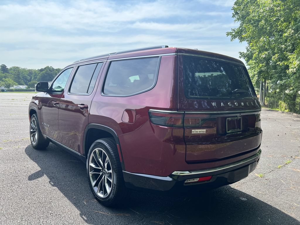 Certified 2025 Jeep Wagoneer Series III w/ Premium Group I AWD/4WD image 5