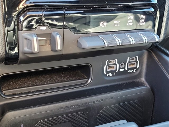 Used 2024 RAM 2500 Limited image 24